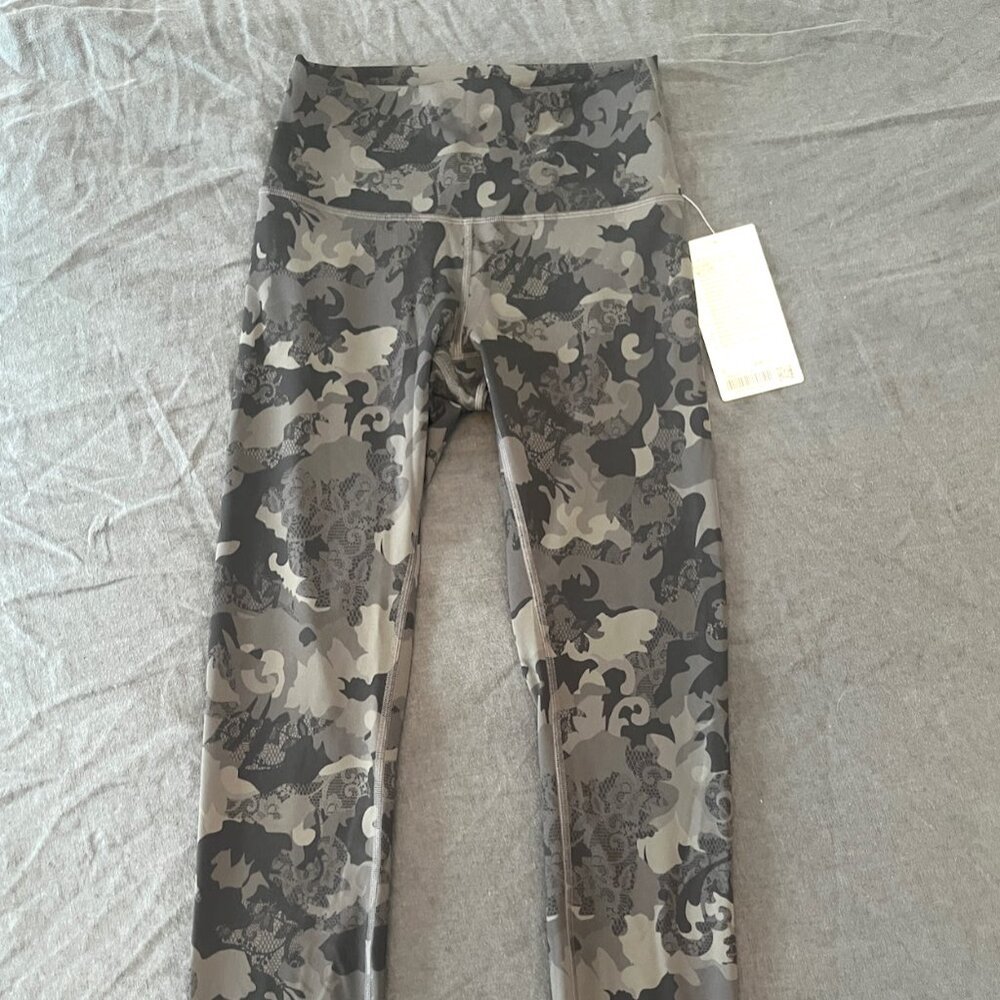 Lululemon Wuhnder Train Tight Leggings 28" Inseam - Size 6